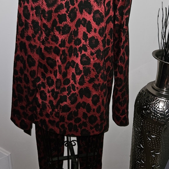 NWT LAURA CRUZ 2PC ANIMAL PRINT BLAZER & PANT M - Picture 2 of 6